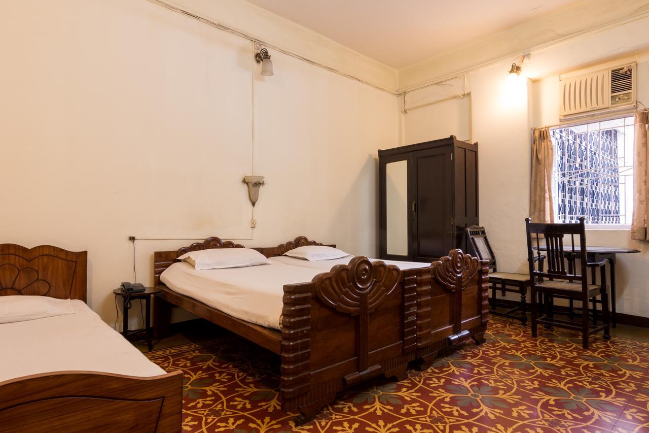 Bed And Breakfast At Colaba Bombaim Exterior foto